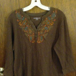 Croft & Barrow Xl V-neck pull over.